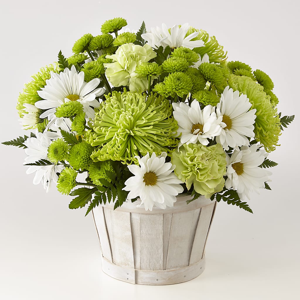 Lucky Charm Basket (Standard) – Fleuriste Thalia, Varennes PQ