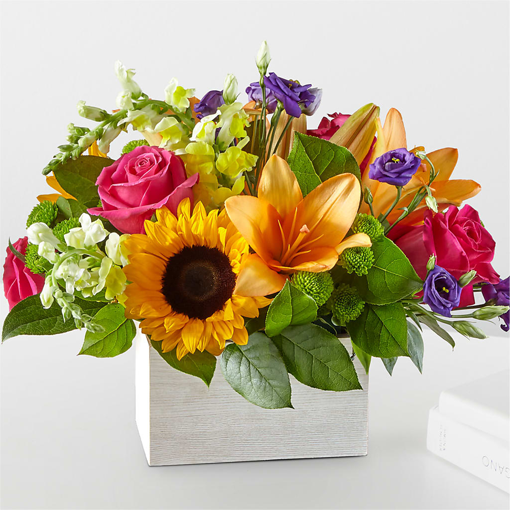 Best Day Box Bouquet – Fleuriste Thalia, Varennes PQ