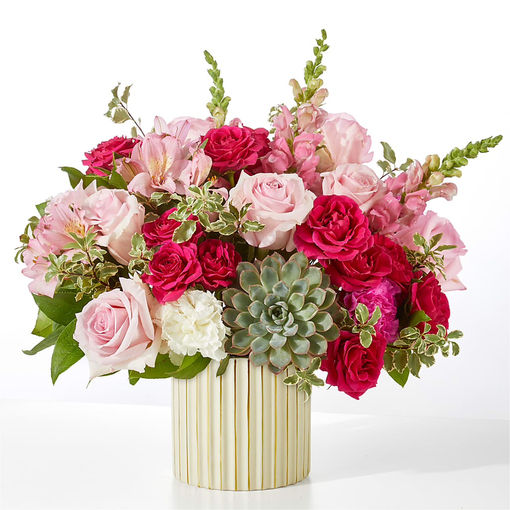 Magenta Musings Bouquet – Fleuriste Thalia, Varennes PQ
