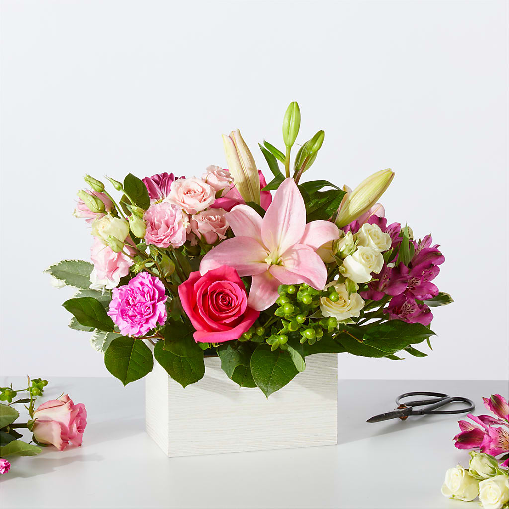 Sweetberry Box – A Florist Original – Fleuriste Thalia, Varennes PQ