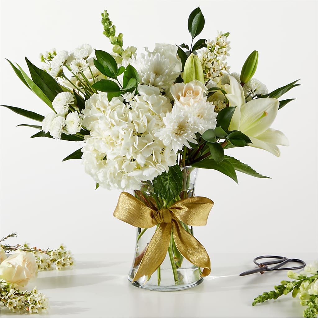 New Beginnings – A Florist Original – Fleuriste Thalia, Varennes PQ