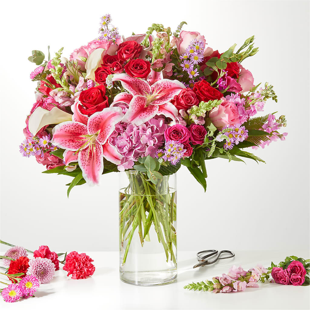 Swooning Over You - A Luxury Florist Original – Fleuriste Thalia, Varennes PQ