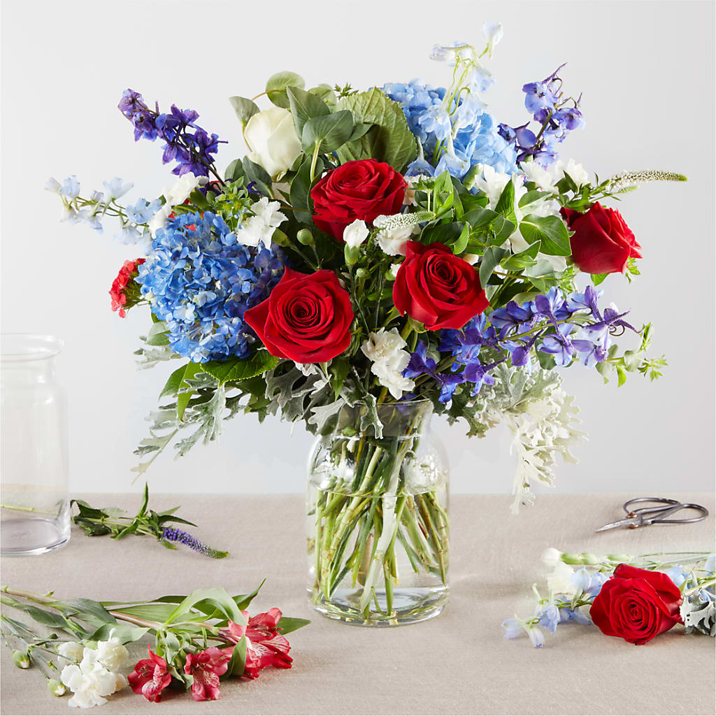 Star Spangled - A Florist Original – Fleuriste Thalia, Varennes PQ
