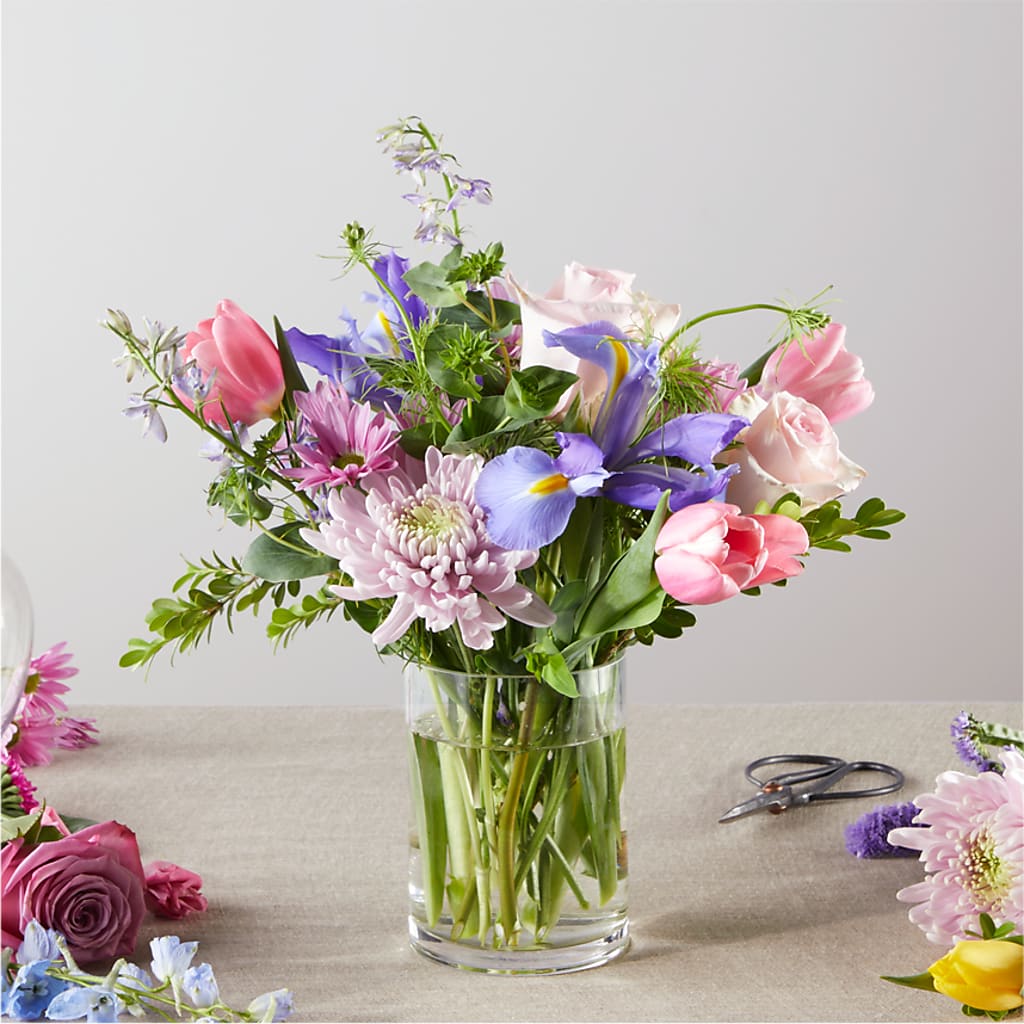Pastel Tradition - A Florist Original – Fleuriste Thalia, Varennes PQ