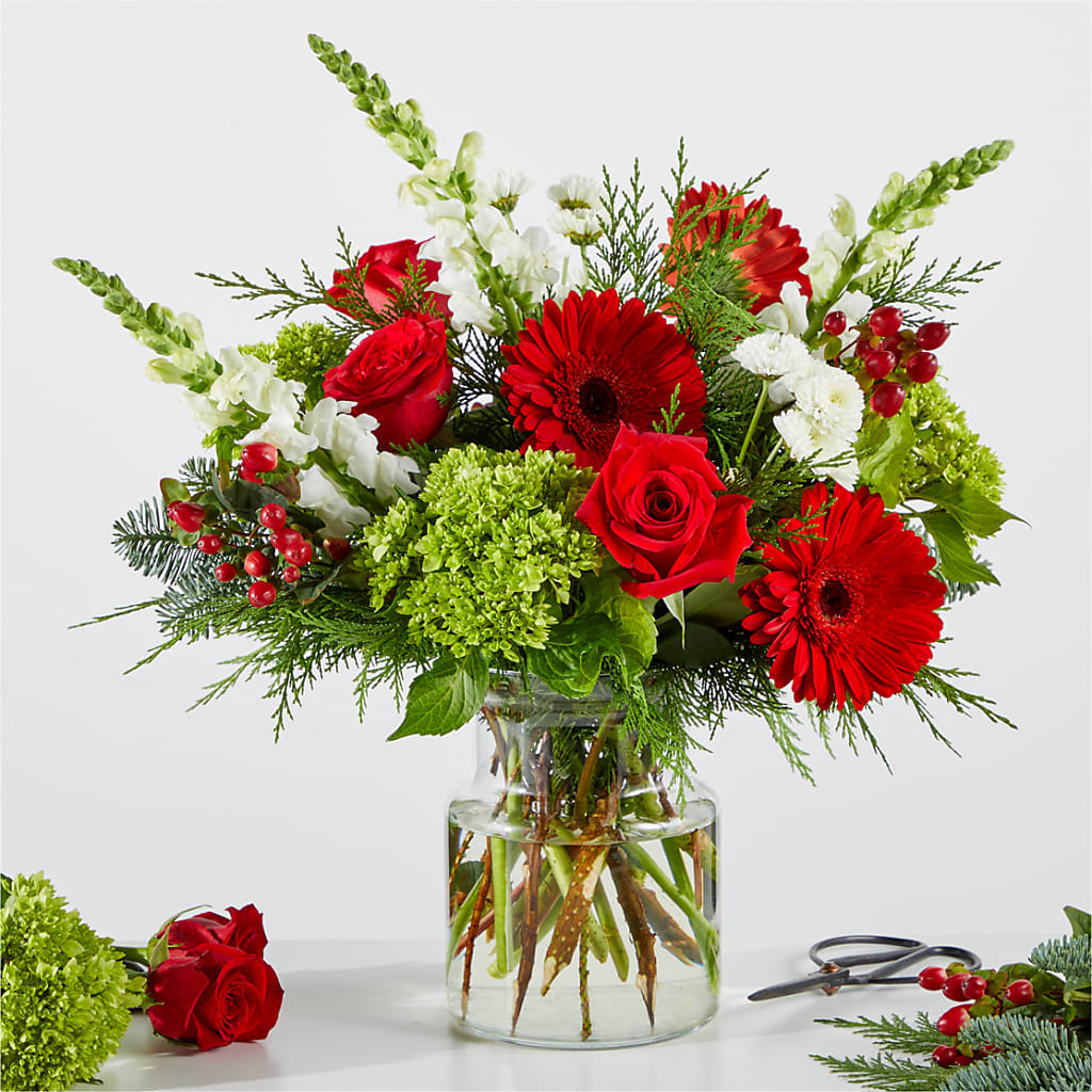 Merry Moment Bouquet – A Florist Original – Fleuriste Thalia, Varennes PQ