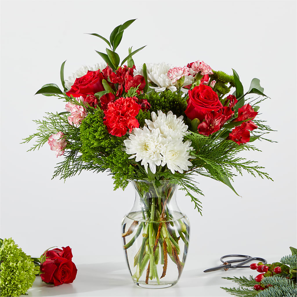 Merry Moment Bouquet – A Florist Original – Fleuriste Thalia, Varennes PQ