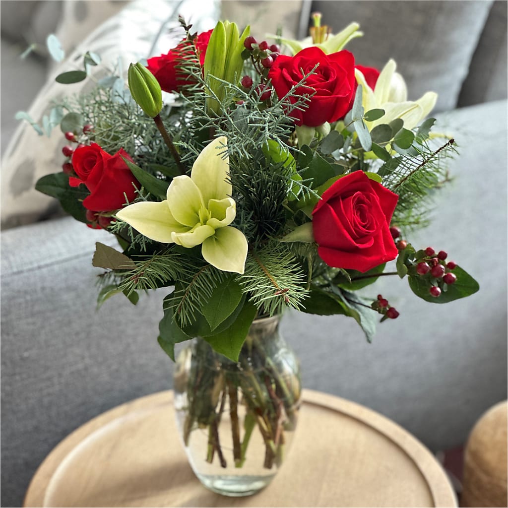 Glittering Lights Bouquet – Fleuriste Thalia, Varennes PQ
