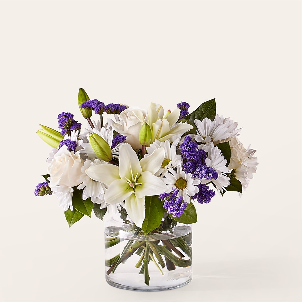 Beyond Blue Bouquet – Fleuriste Thalia, Varennes PQ