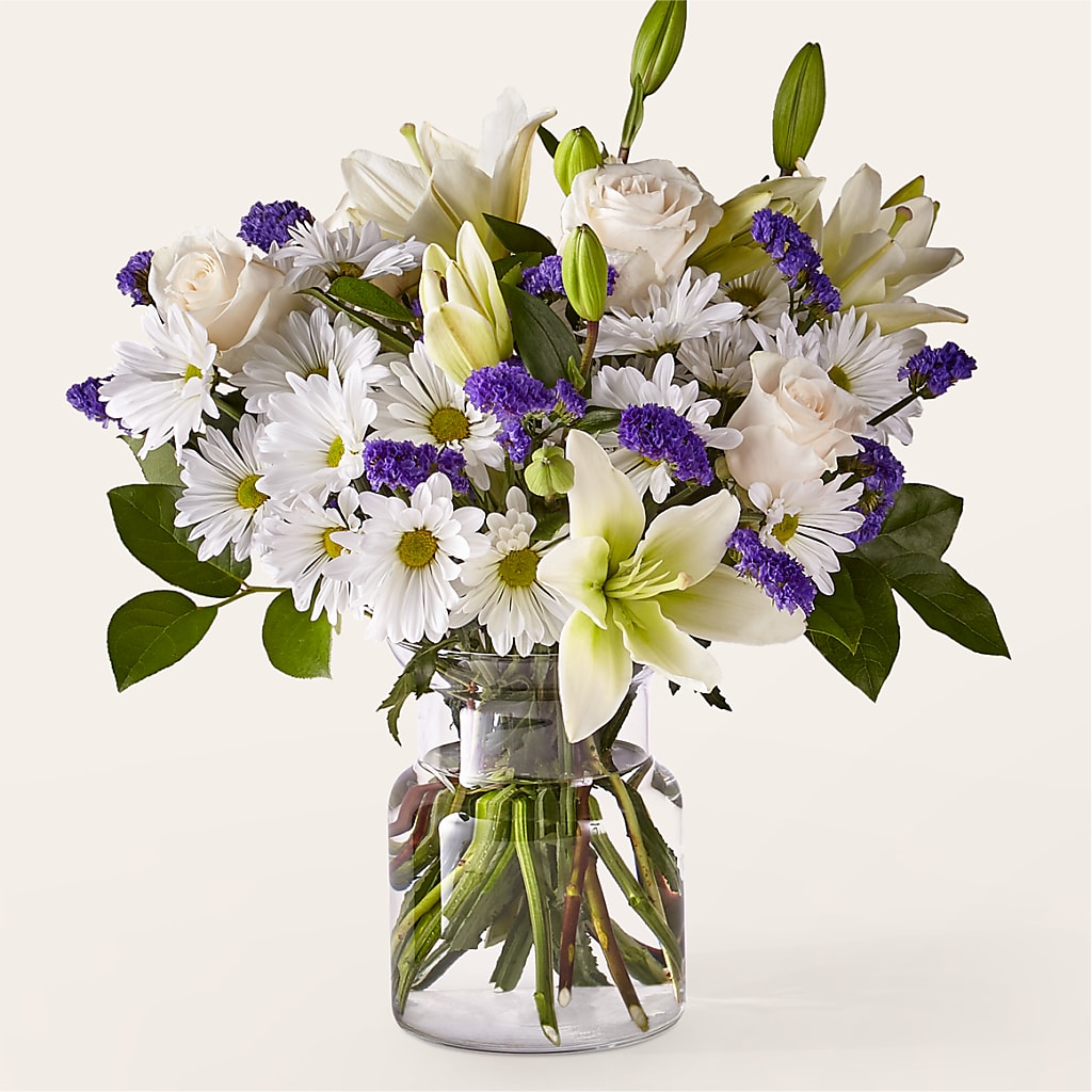 Beyond Blue Bouquet – Fleuriste Thalia, Varennes PQ