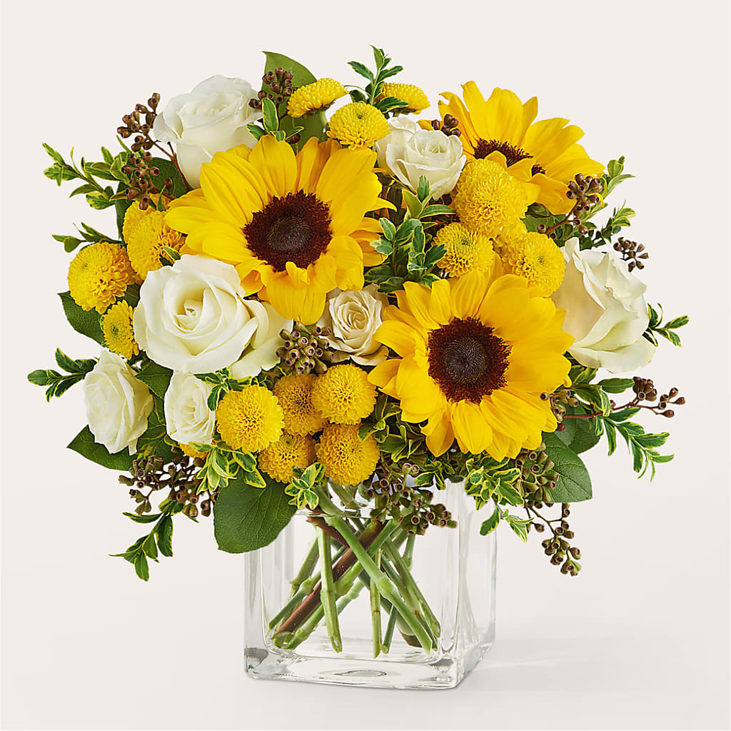 Luminous Morning Bouquet – Fleuriste Thalia, Varennes PQ