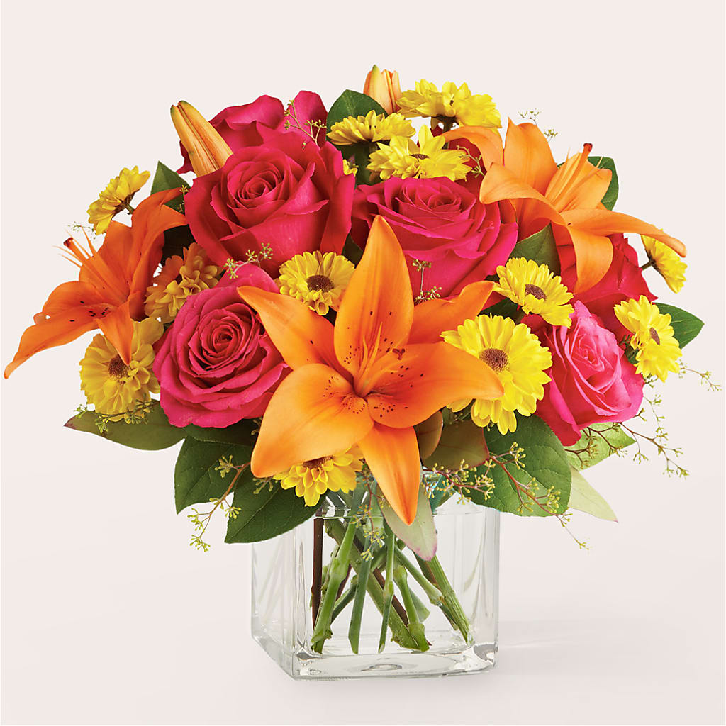 Neon Lights Bouquet – Fleuriste Thalia, Varennes PQ