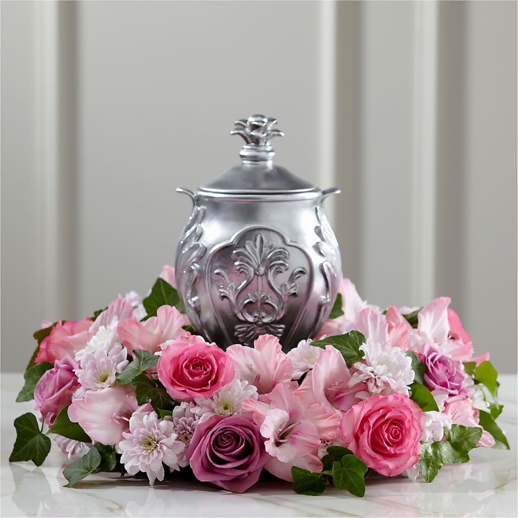 Glorious Tribute Arrangement – Fleuriste Thalia, Varennes PQ