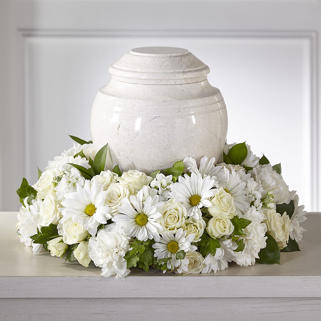 Ivory Gardens Cremation Adornment – Fleuriste Thalia, Varennes PQ