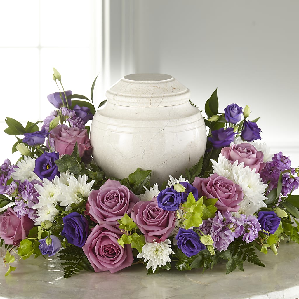 Blooming Sympathy Cremation Adornment – Fleuriste Thalia, Varennes PQ