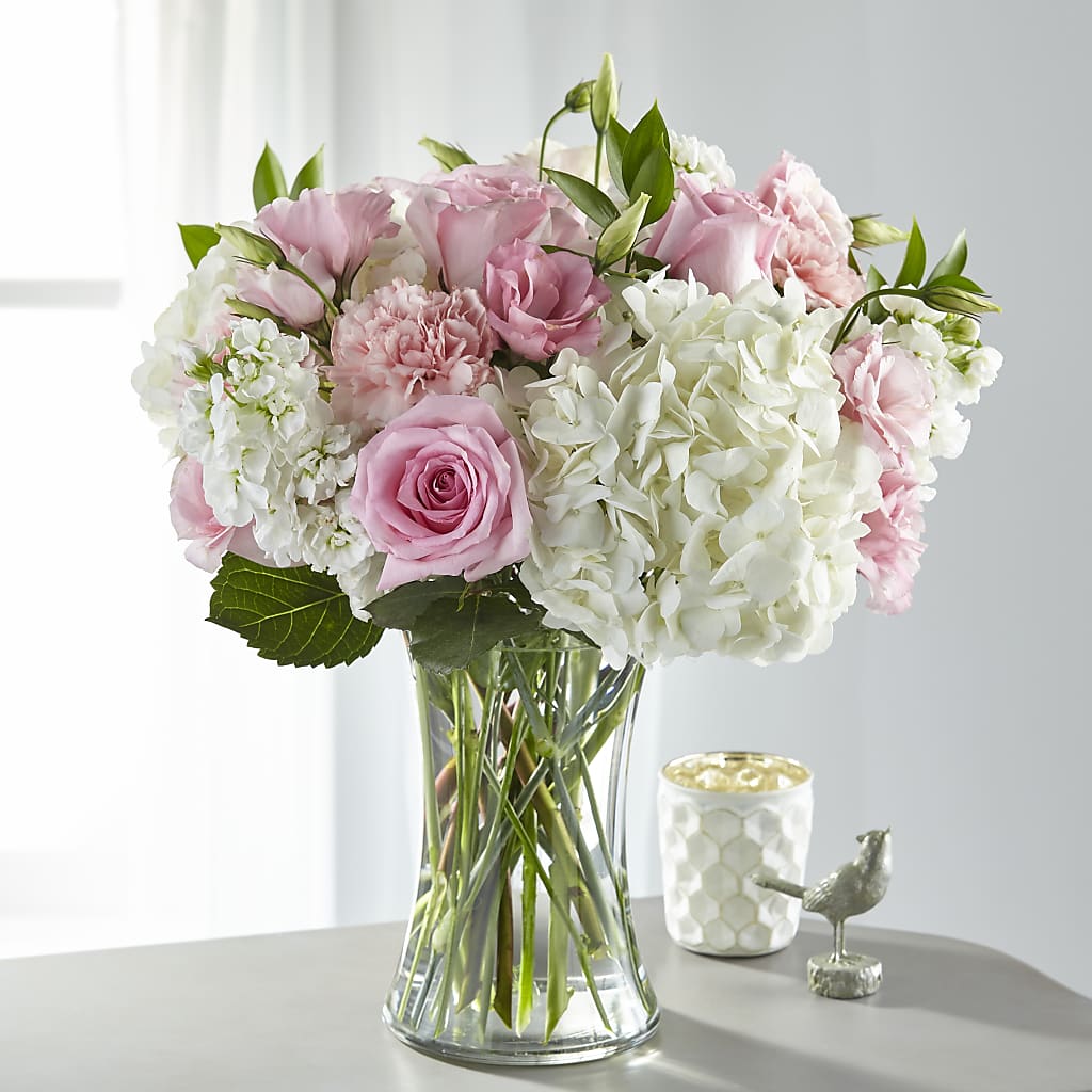 Guiding Grace Bouquet – Fleuriste Thalia, Varennes PQ
