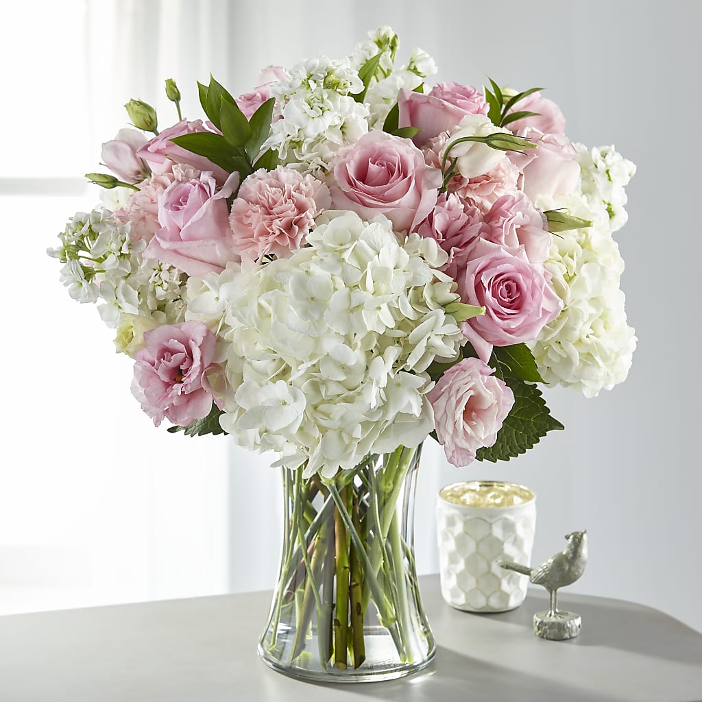 Guiding Grace Bouquet – Fleuriste Thalia, Varennes PQ