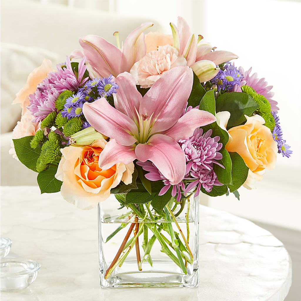 Delicate Details Bouquet – Fleuriste Thalia, Varennes PQ