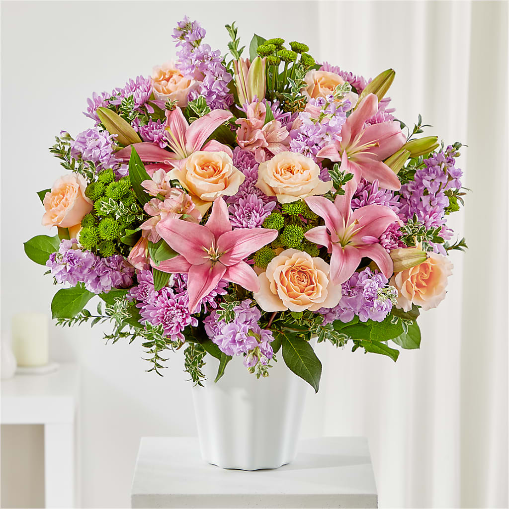 Supportive Embrace Tabletop Basket – Fleuriste Thalia, Varennes PQ