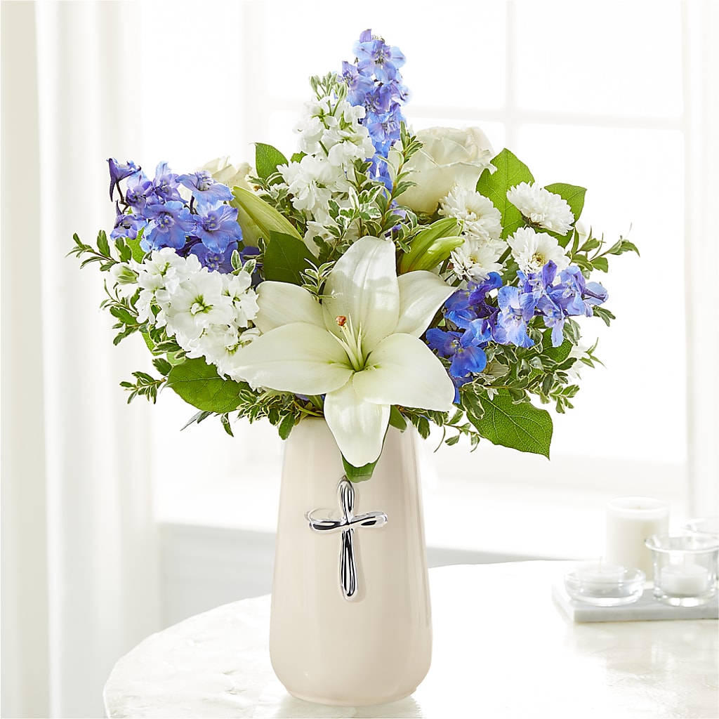 Heavenly Blossoms Bouquet – Fleuriste Thalia, Varennes PQ