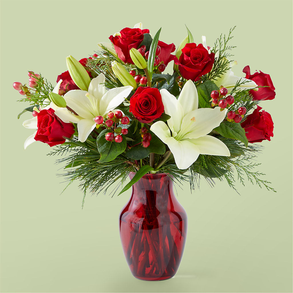 Evergreen Delight Bouquet – Fleuriste Thalia, Varennes PQ