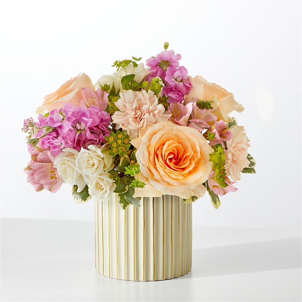 Paradise Bouquet with Ivory Vase – Fleuriste Thalia, Varennes PQ