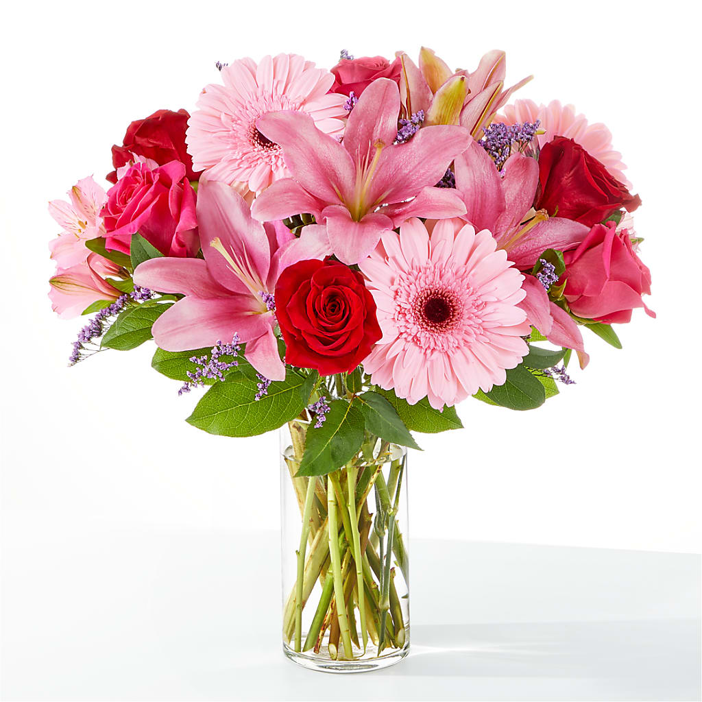 Lots of Love Bouquet – Fleuriste Thalia, Varennes PQ