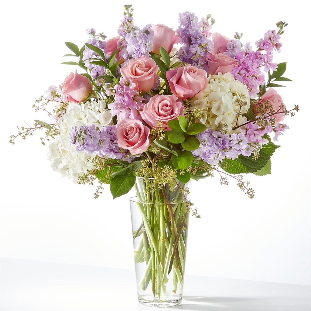 Embraced Bouquet – Fleuriste Thalia, Varennes PQ