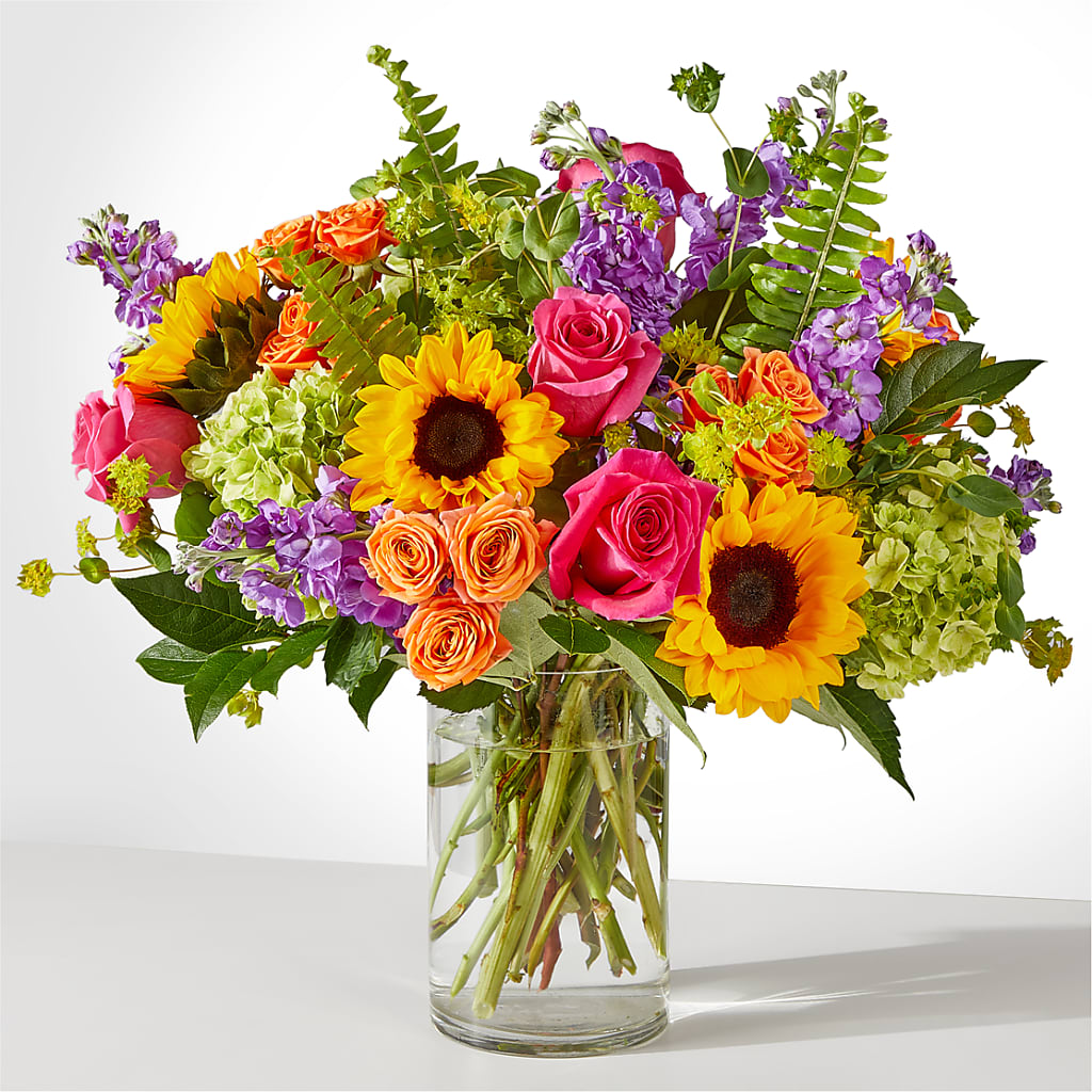 Vibrant Greetings Bouquet – Fleuriste Thalia, Varennes PQ