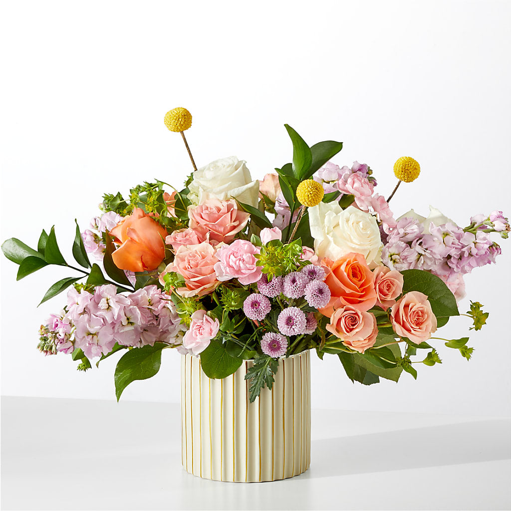 French Market Bouquet with Ivory Vase – Fleuriste Thalia, Varennes PQ
