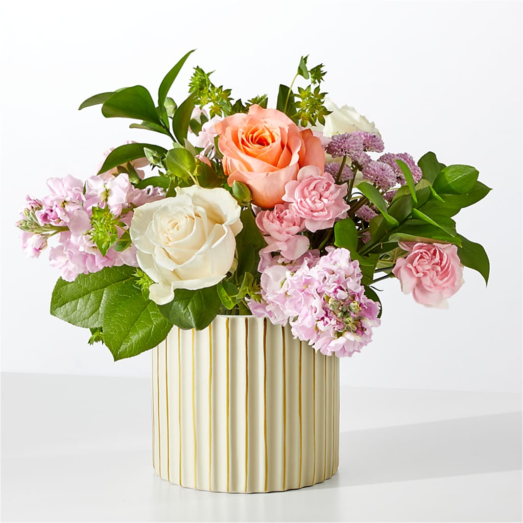 French Market Bouquet with Ivory Vase – Fleuriste Thalia, Varennes PQ