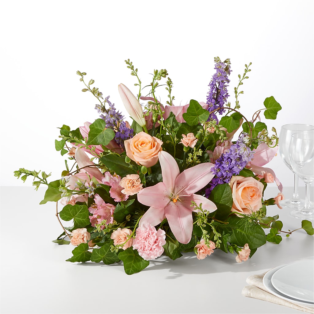 Blossom Time Centerpiece – Fleuriste Thalia, Varennes PQ