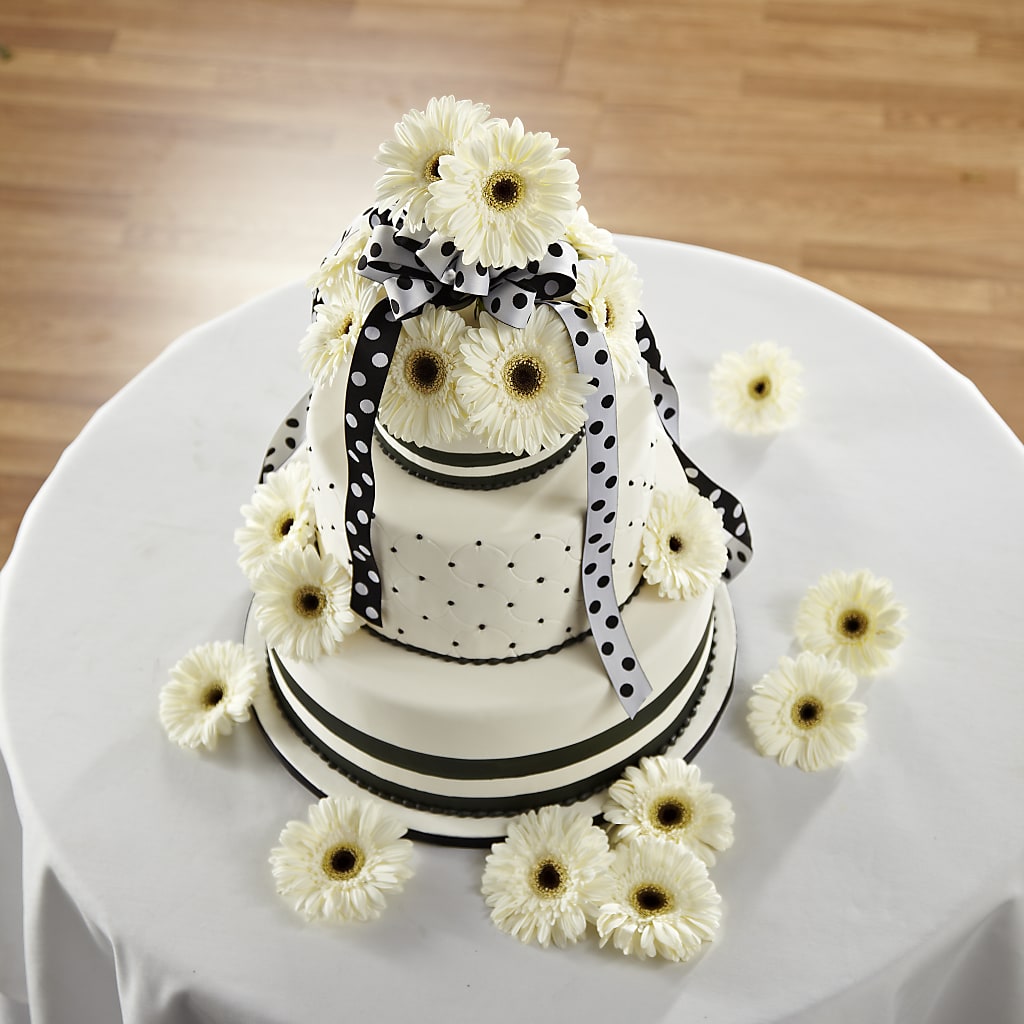 Simple Sophistication Cake Décor – Fleuriste Thalia, Varennes PQ