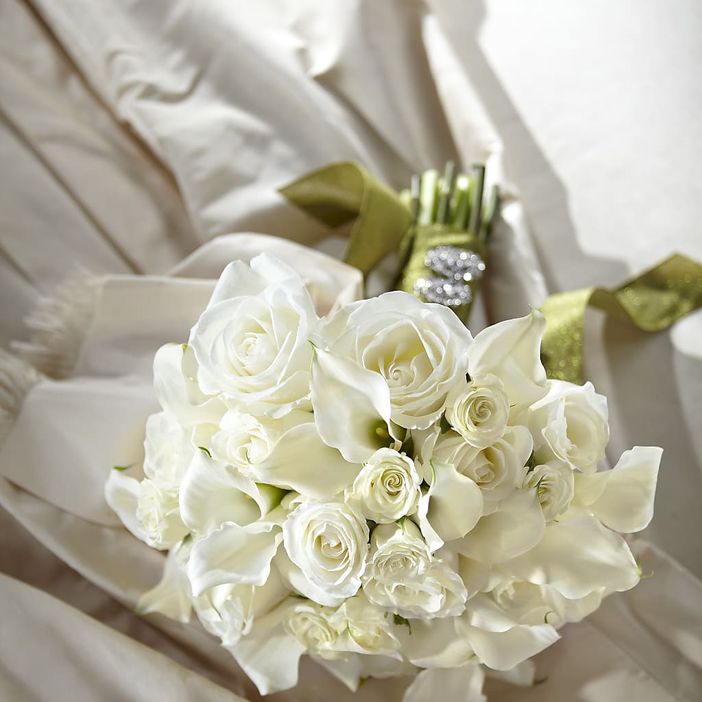 Serene Highness Bouquet – Fleuriste Thalia, Varennes PQ