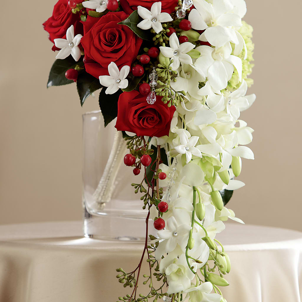 Here Comes the Bride Bouquet – Fleuriste Thalia, Varennes PQ