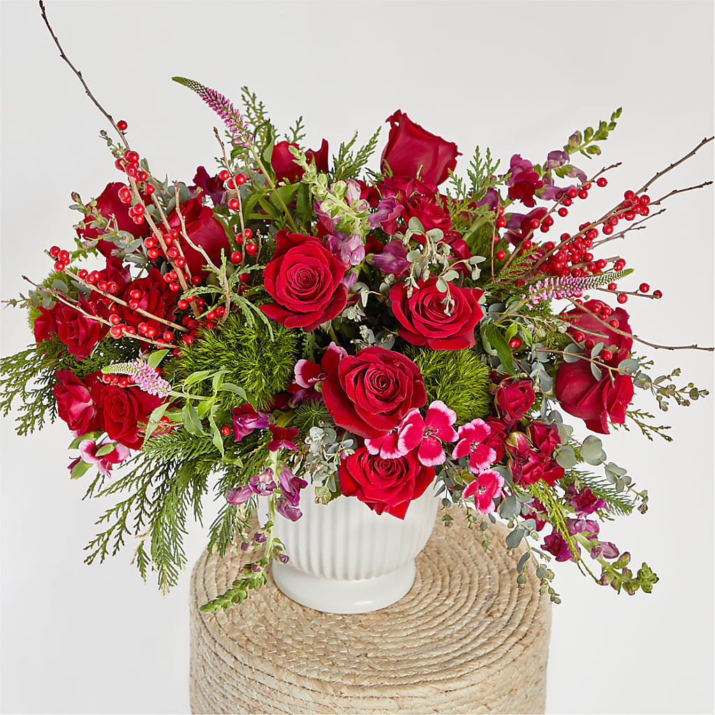Big Red Bow Bouquet –  Fleuriste Thalia, Varennes PQ