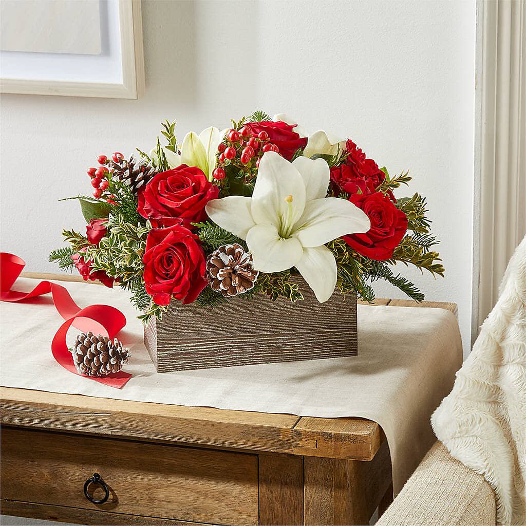Snowy Wonderland Bouquet –  Fleuriste Thalia, Varennes PQ