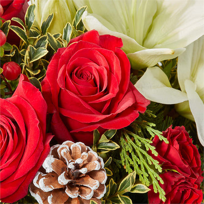 Snowy Wonderland Bouquet –  Fleuriste Thalia, Varennes PQ