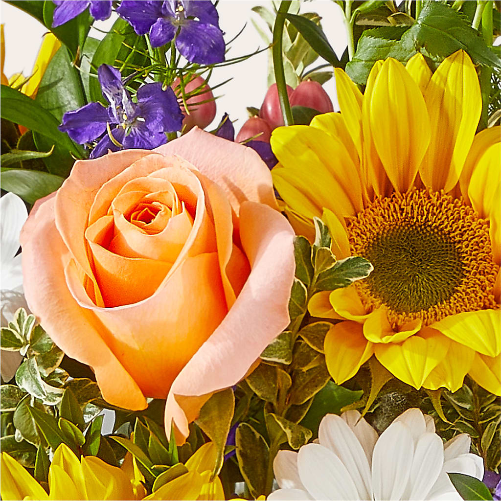 The Good Life Bouquet –  Fleuriste Thalia, Varennes PQ