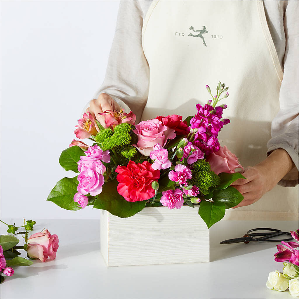 Sweetberry Box – A Florist Original –  Fleuriste Thalia, Varennes PQ