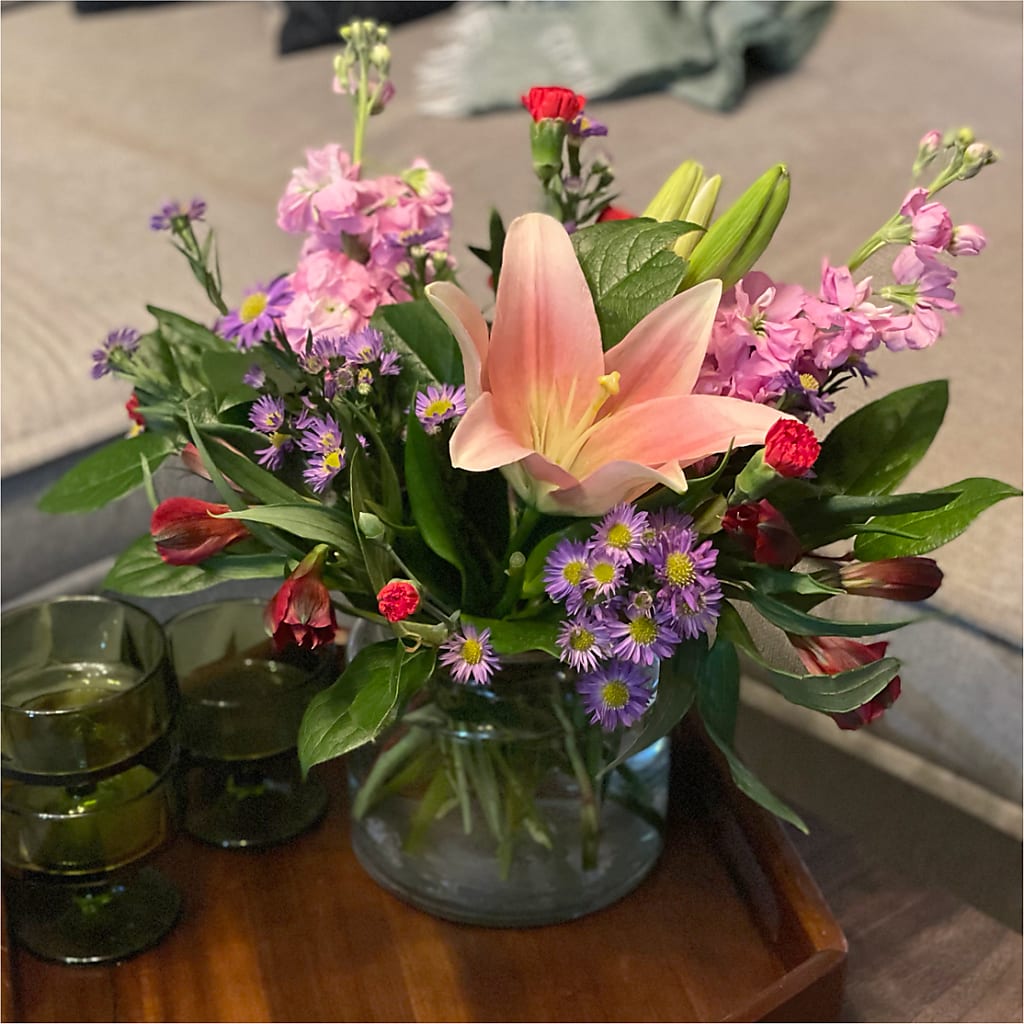 Romantique Bouquet –  Fleuriste Thalia, Varennes PQ