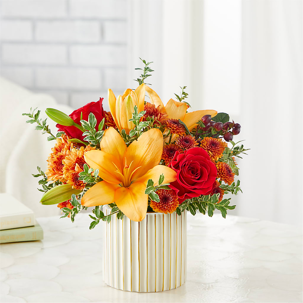 Scarlet Skies Bouquet –  Fleuriste Thalia, Varennes PQ