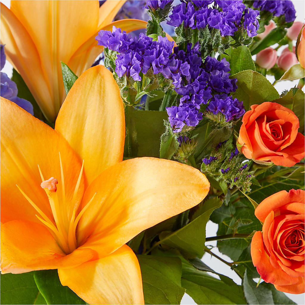 Radiant Citrus Bouquet –  Fleuriste Thalia, Varennes PQ