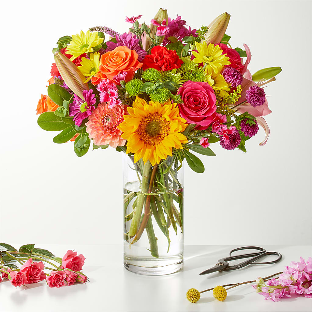 Cue the Confetti - A Florist Original –  Fleuriste Thalia, Varennes PQ