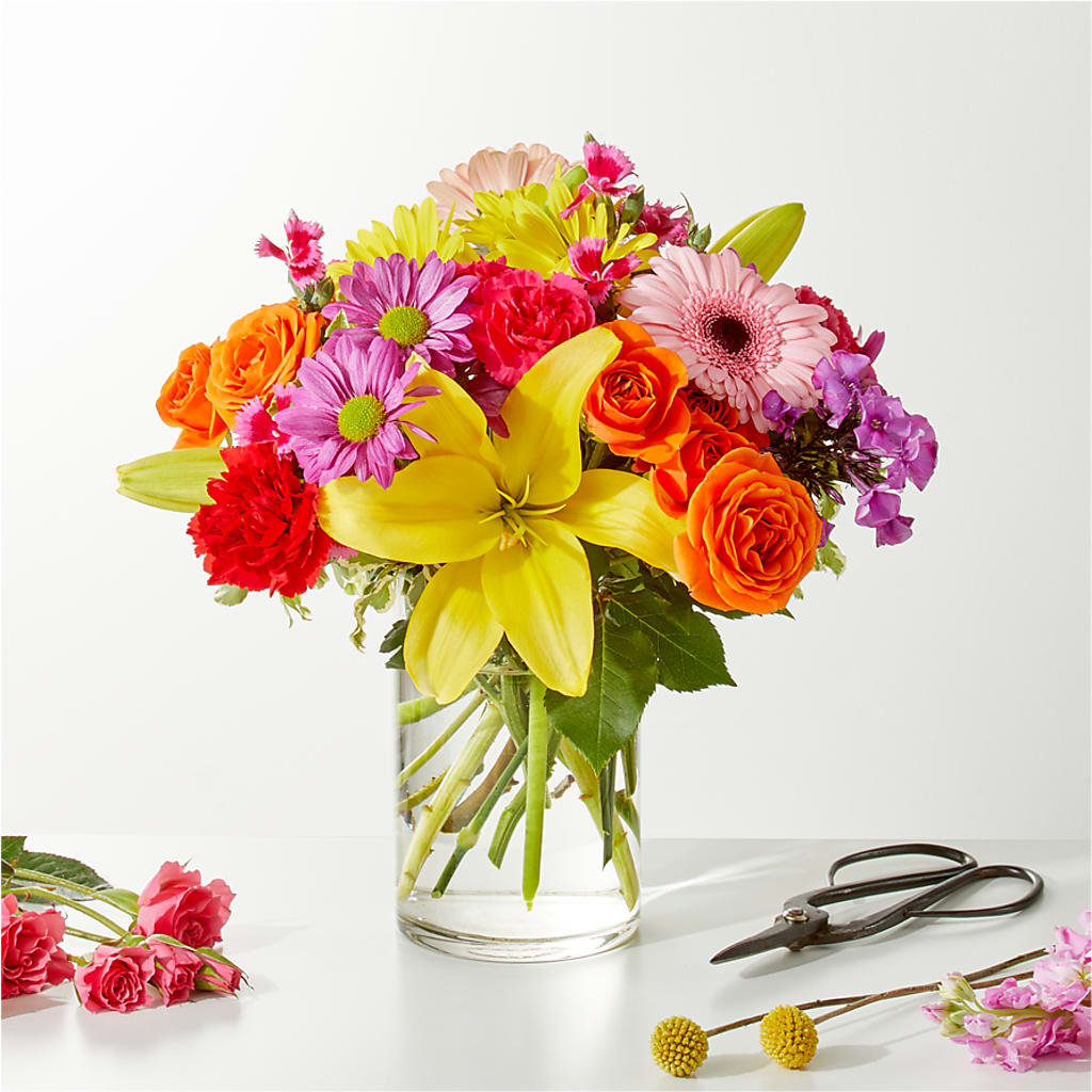 Cue the Confetti - A Florist Original –  Fleuriste Thalia, Varennes PQ