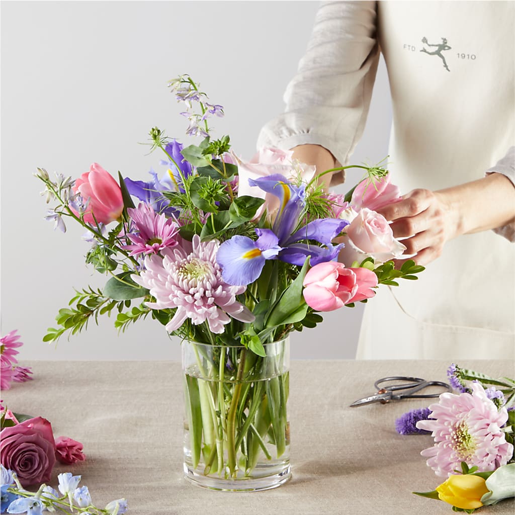 Pastel Tradition - A Florist Original –  Fleuriste Thalia, Varennes PQ