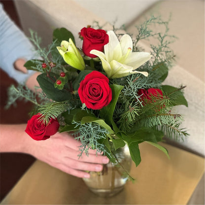 Glittering Lights Bouquet –  Fleuriste Thalia, Varennes PQ