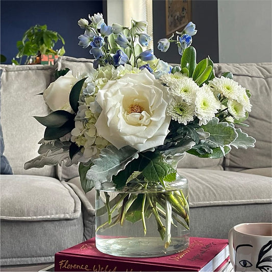 Clear Skies Bouquet –  Fleuriste Thalia, Varennes PQ