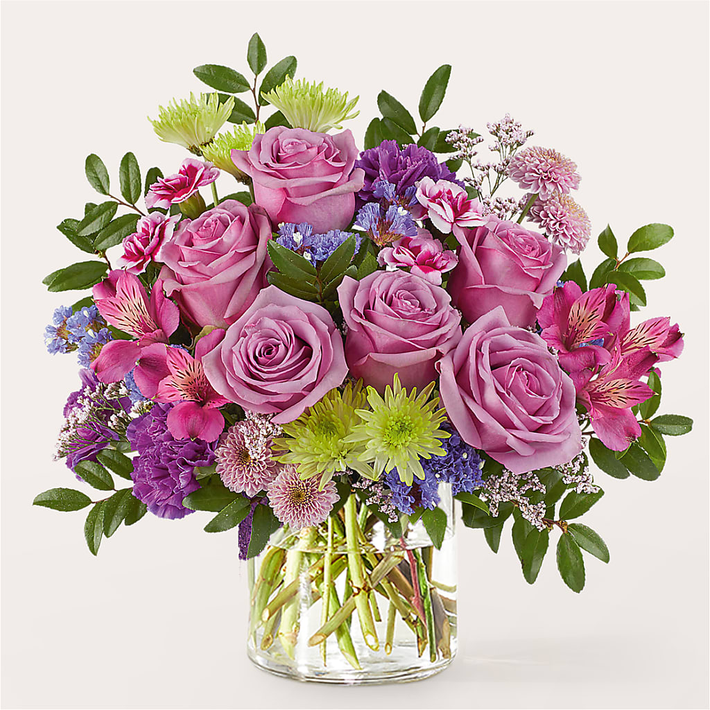 Glass Half Full Bouquet –  Fleuriste Thalia, Varennes PQ