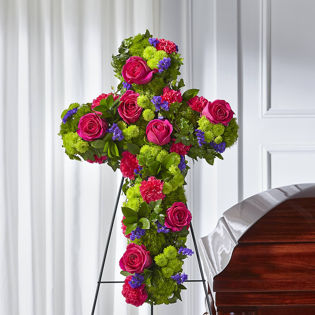 Tribute Rose Floral Cross –  Fleuriste Thalia, Varennes PQ
