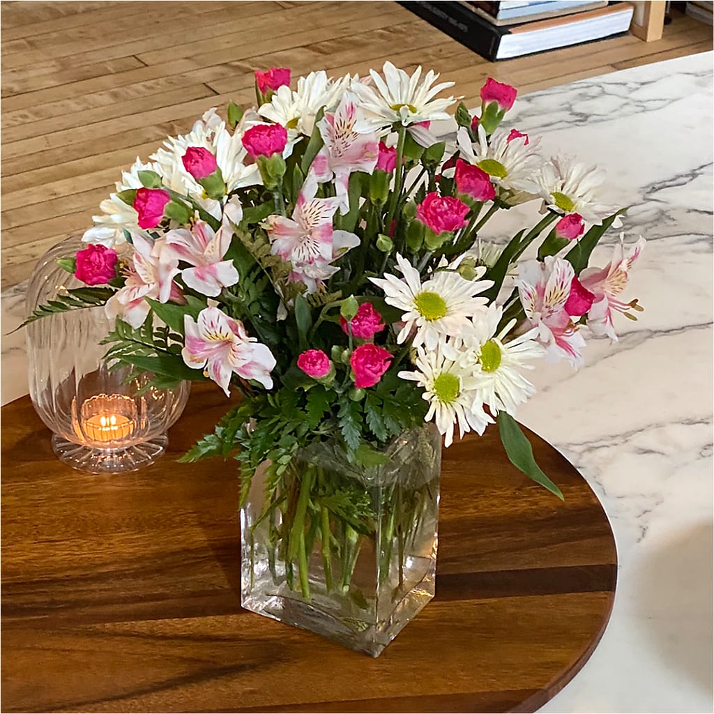 Sweet Surprises® Bouquet –  Fleuriste Thalia, Varennes PQ